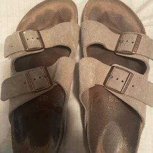 Barely worn Birkenstock sandals!!!